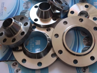 Titanium flanges