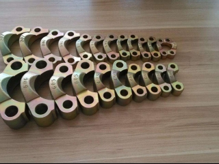 <a href="http://www.sino-alloy.com/blog/sae-split-flange-halves.html">SAE split flanges</a> to ISO 6162 and SAE J 518 C